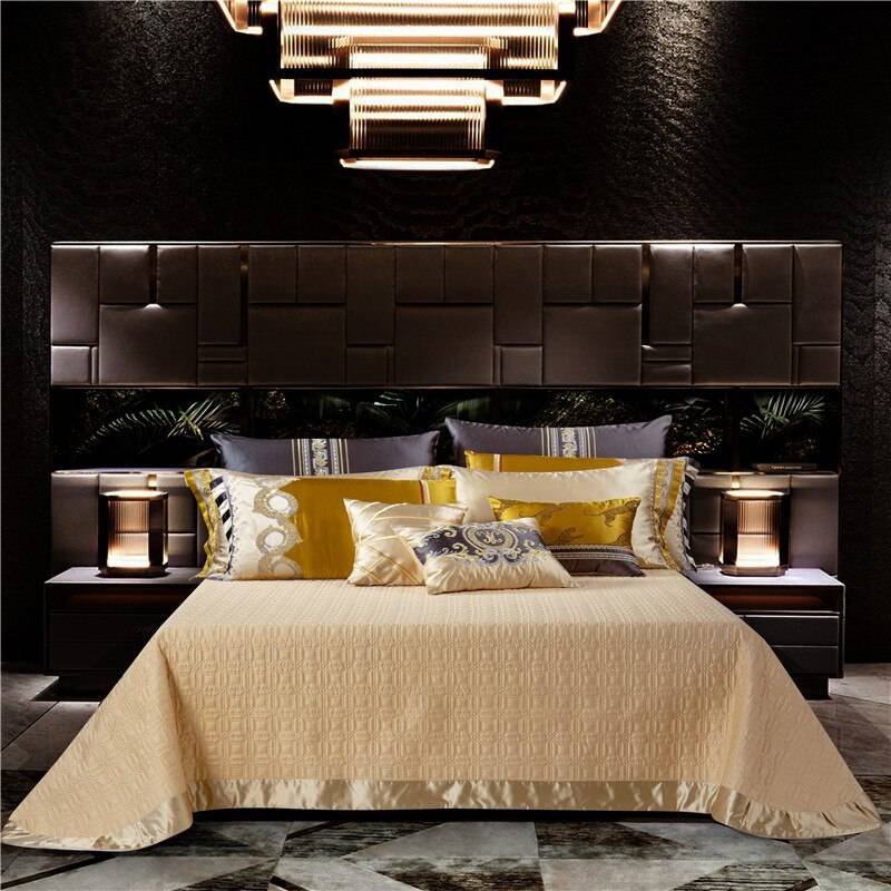 Chic Faux Silk Luxury Jacquard Embroidery Bedding Set 4/6/10Pcs Chic Faux Silk Luxury Jacquard Embroidery Bedding Set 4/6/10Pcs