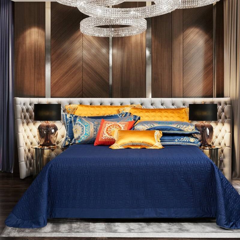 Chic Faux Silk Luxury Jacquard Embroidery Bedding Set 4/6/10Pcs Chic Faux Silk Luxury Jacquard Embroidery Bedding Set 4/6/10Pcs