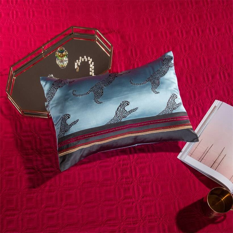 Chic Faux Silk Luxury Jacquard Embroidery Bedding Set 4/6/10Pcs Chic Faux Silk Luxury Jacquard Embroidery Bedding Set 4/6/10Pcs