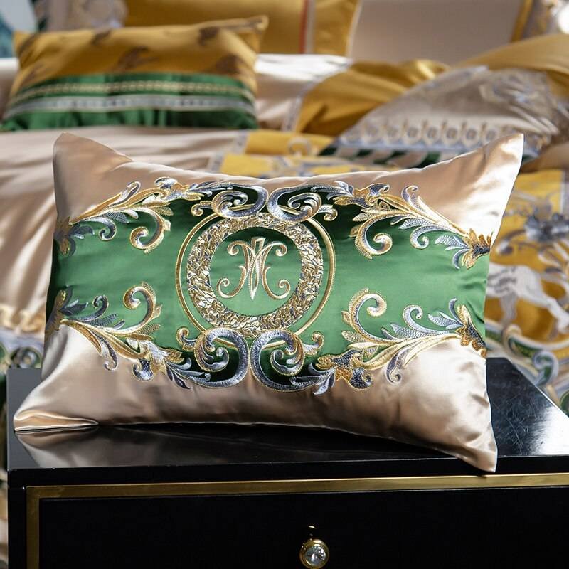 Chic Faux Silk Luxury Jacquard Embroidery Bedding Set 4/6/10Pcs Chic Faux Silk Luxury Jacquard Embroidery Bedding Set 4/6/10Pcs
