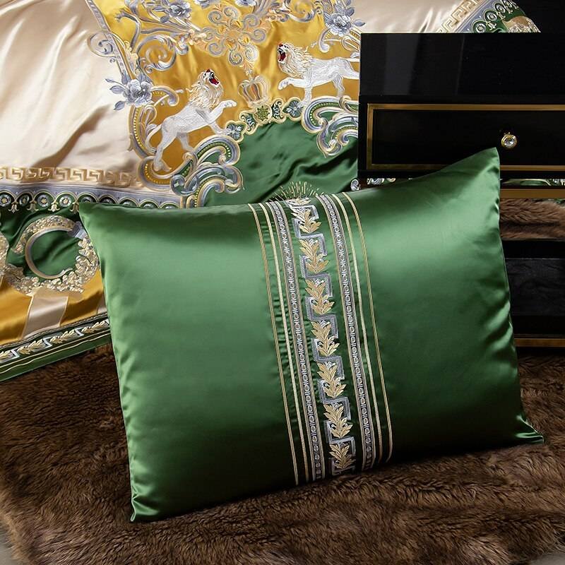 Chic Faux Silk Luxury Jacquard Embroidery Bedding Set 4/6/10Pcs Chic Faux Silk Luxury Jacquard Embroidery Bedding Set 4/6/10Pcs